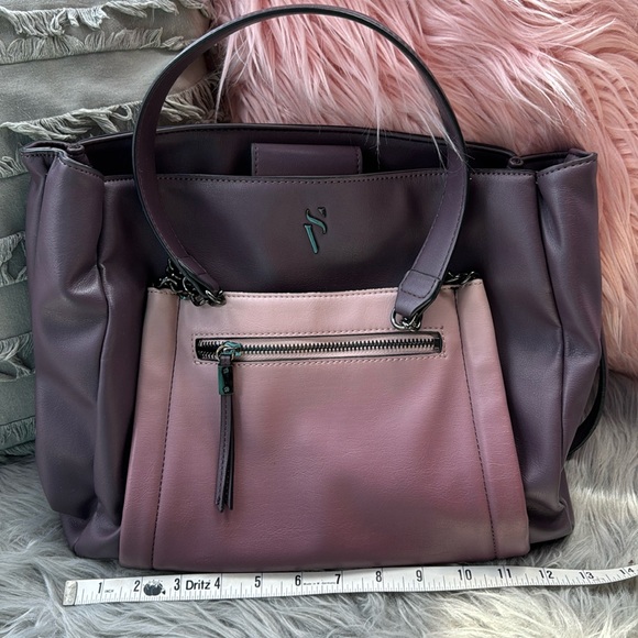 Vera Wang Handbags - Vera Wang Handbag